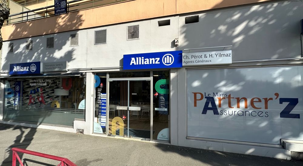 Facade cabinet assurances Le Mans